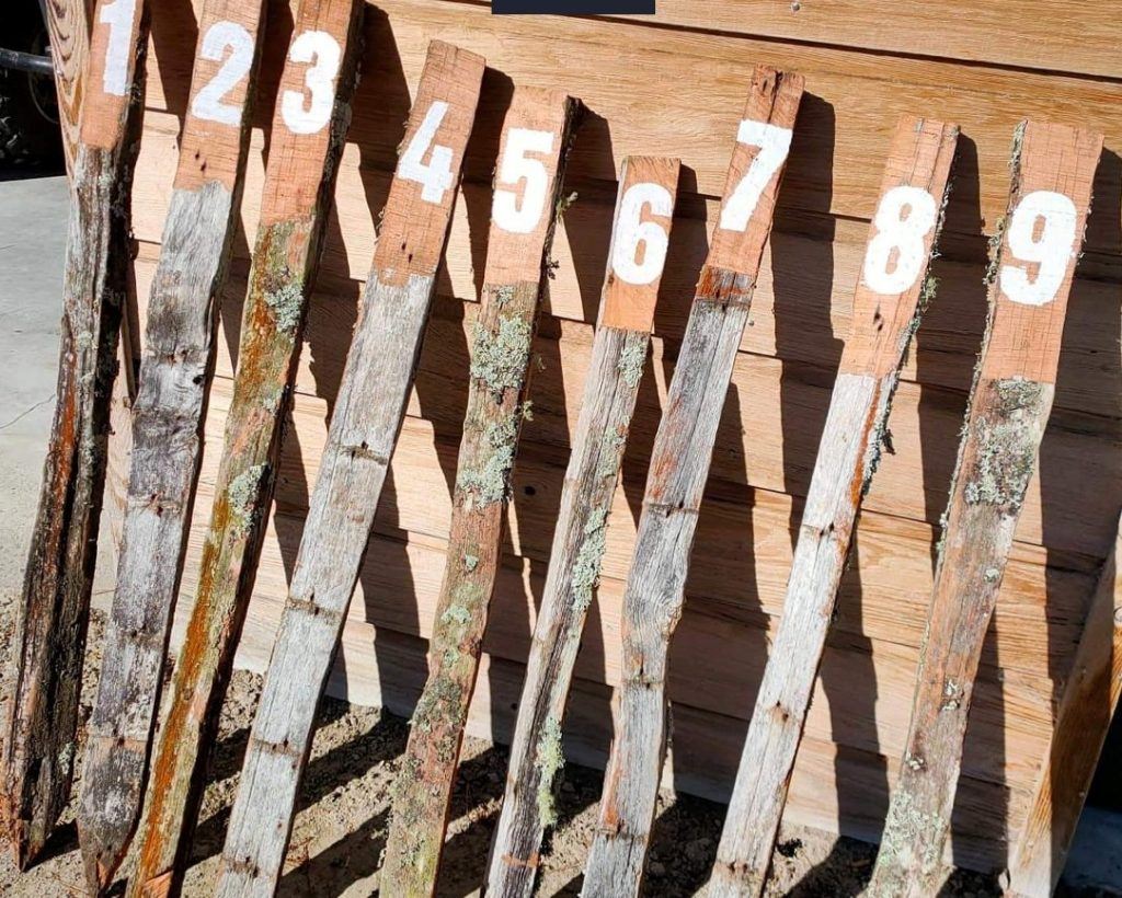 wooden planks used for bird hunting